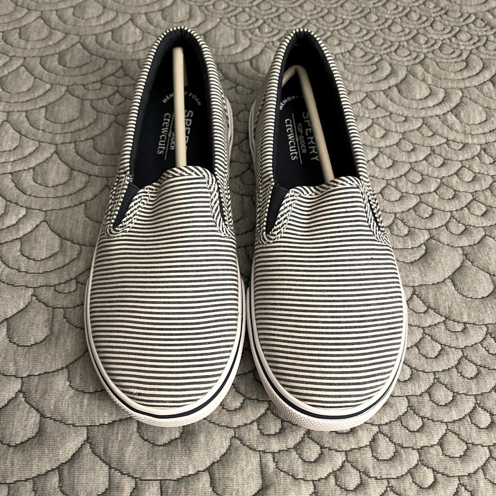 NIB Sperry for J. Crew Crewcuts seersucker slips ons in Sz boys 4 or women’s 6